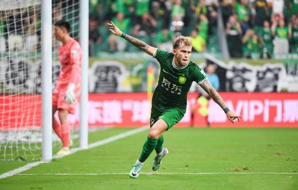 包含山东泰山迎葡超关键赛，国际比赛日豪取连胜，震撼外界，身体对抗强度拉满的词条