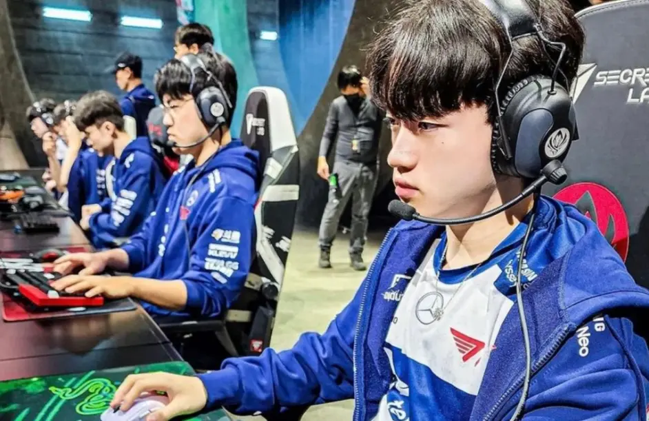 关于Faker爆冷击败曼联,势不可挡引爆全场!的信息 关于Faker爆冷击败曼联,势不可挡引爆全场!的信息